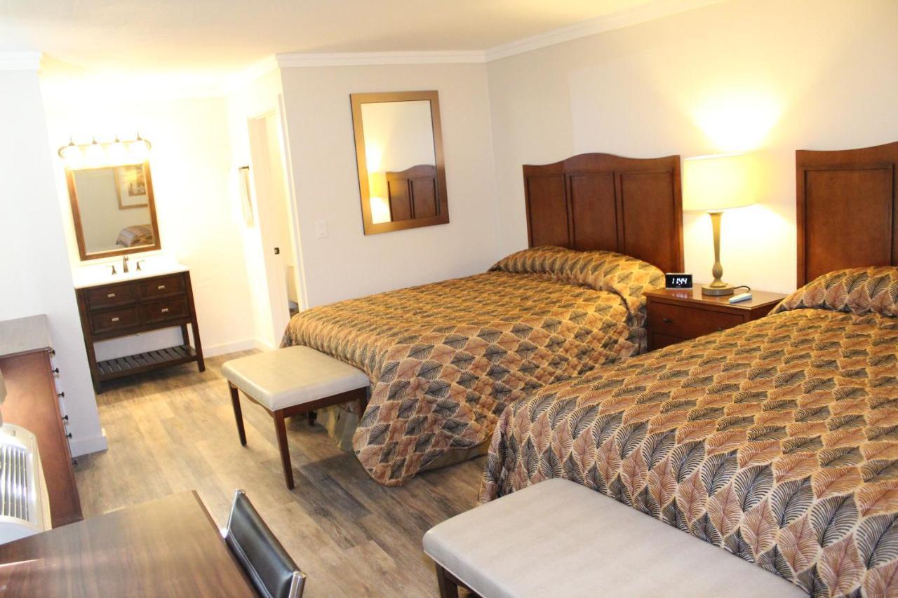 The Northern Inn Redway Экстерьер фото